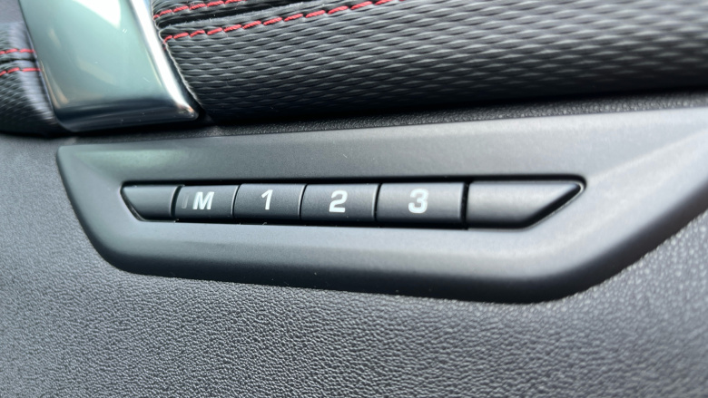 Land Rover Discovery Sport 1.5 P300e R-Dynamic SE 5dr Auto [5 Seat] Station Wagon